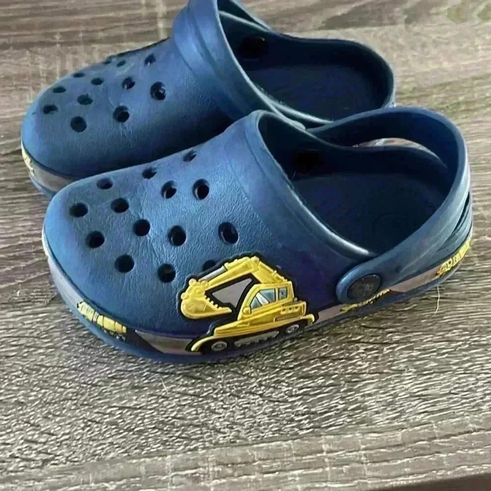 Kids shoes